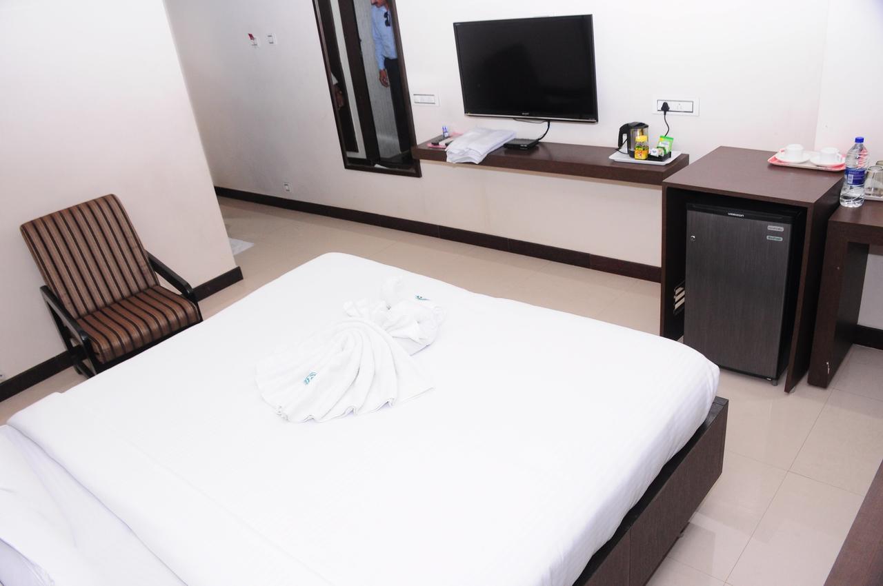 Hotel Surya Rajahmundry Exterior photo